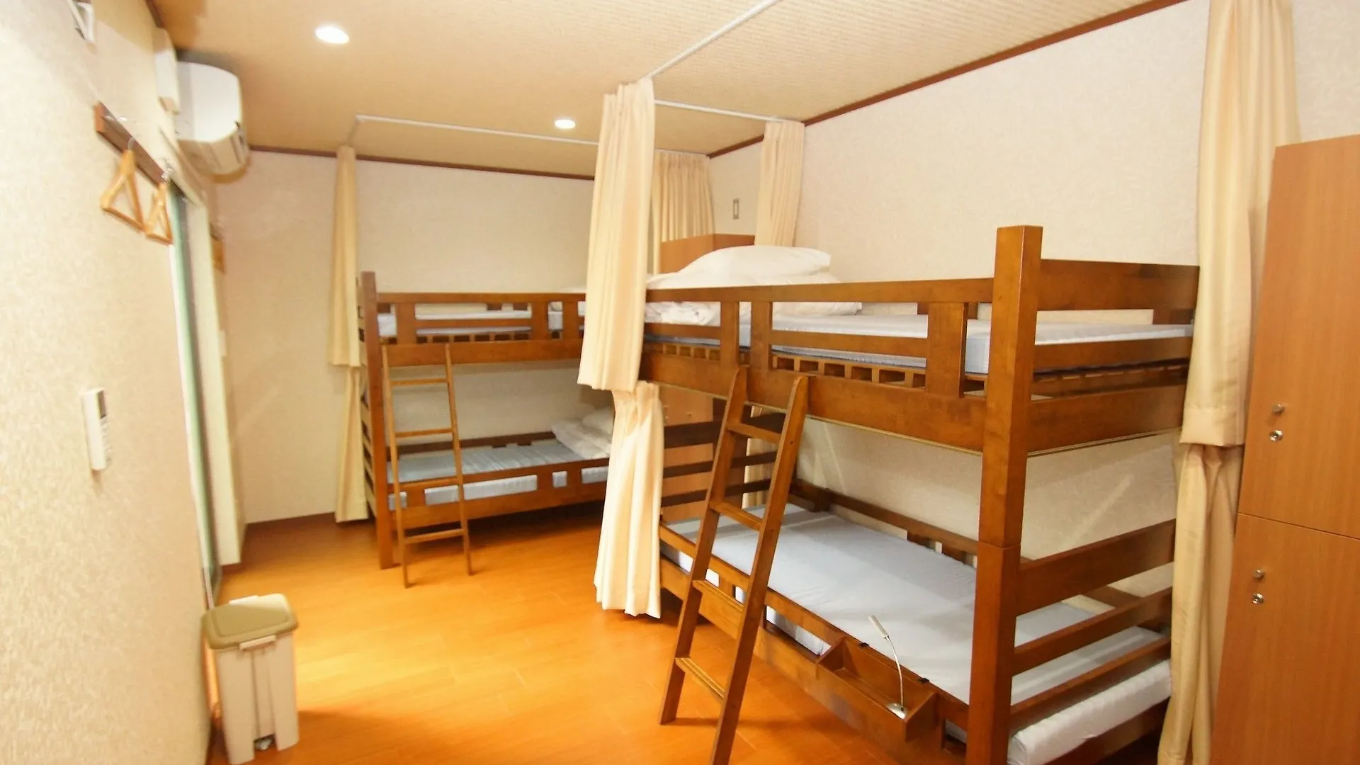 Guest House Na-No-Hana - Hostel, Caters To Women Kyoto Japan